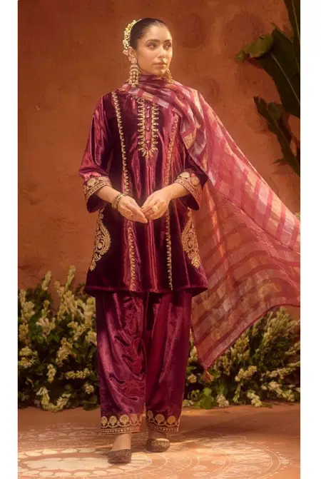 Wine Colour Ice Velvet Wholesale Kurti With Bottom Dupatta Wholesale Market SET0262
